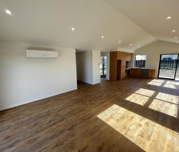 Stunning Home - Photo 6