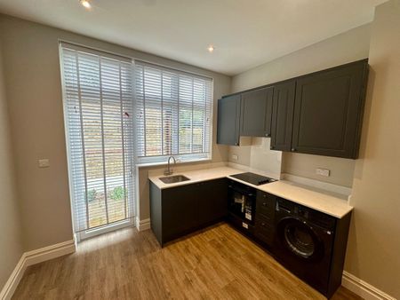 1 Bed Flat, The Rise, N13 - Photo 3