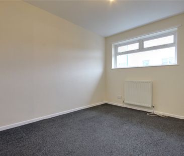 3 bed terraced house to rent in Oakley Walk, Eston, TS6 - Photo 2