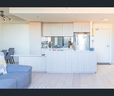 Two Bedroom Apartment with Study - Photo 5