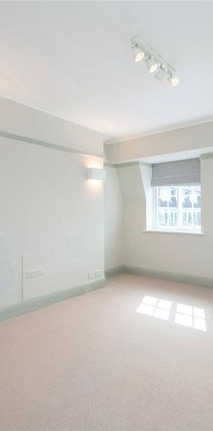 2 bedroom flat in Richmond - Photo 2