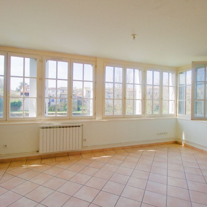 Location Appartement 2 pièces 66m² - Photo 1