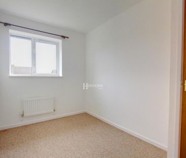 2 bedroom end of terrace house to rent - Photo 3