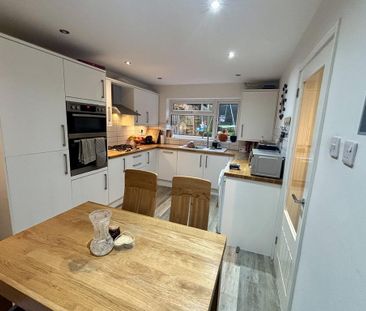 3 bedroom terraced house to rent - Photo 4