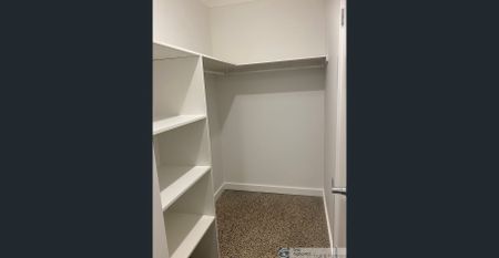 STUDIO/BEDSIT! - Photo 3