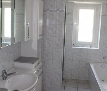 Rent a 4 ½ rooms apartment in Bassecourt - Photo 3