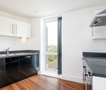 1 Bedroom Apartment - Photo 3
