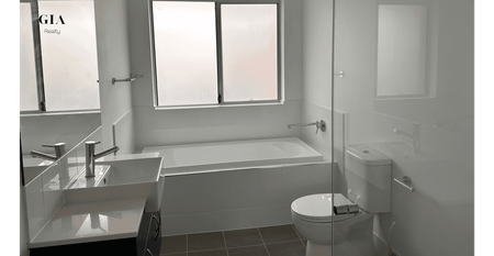 Brand New 5-Bedroom Home in the Heart of Austral - Photo 5