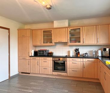 Woning met 3 slaapkamers, tuin en garage. - Photo 4