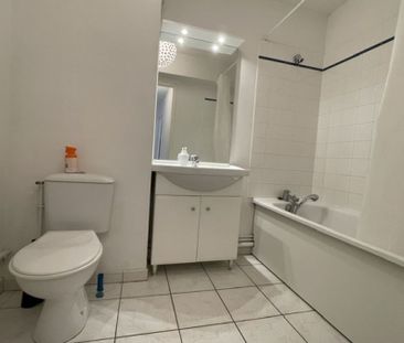 T1 BIS EN RESIDENCE SECURISEE AVEC PARKING AERIEN - Photo 5