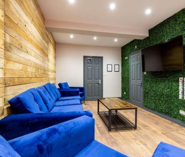 1 bedroom in a house share to rent - Photo 2