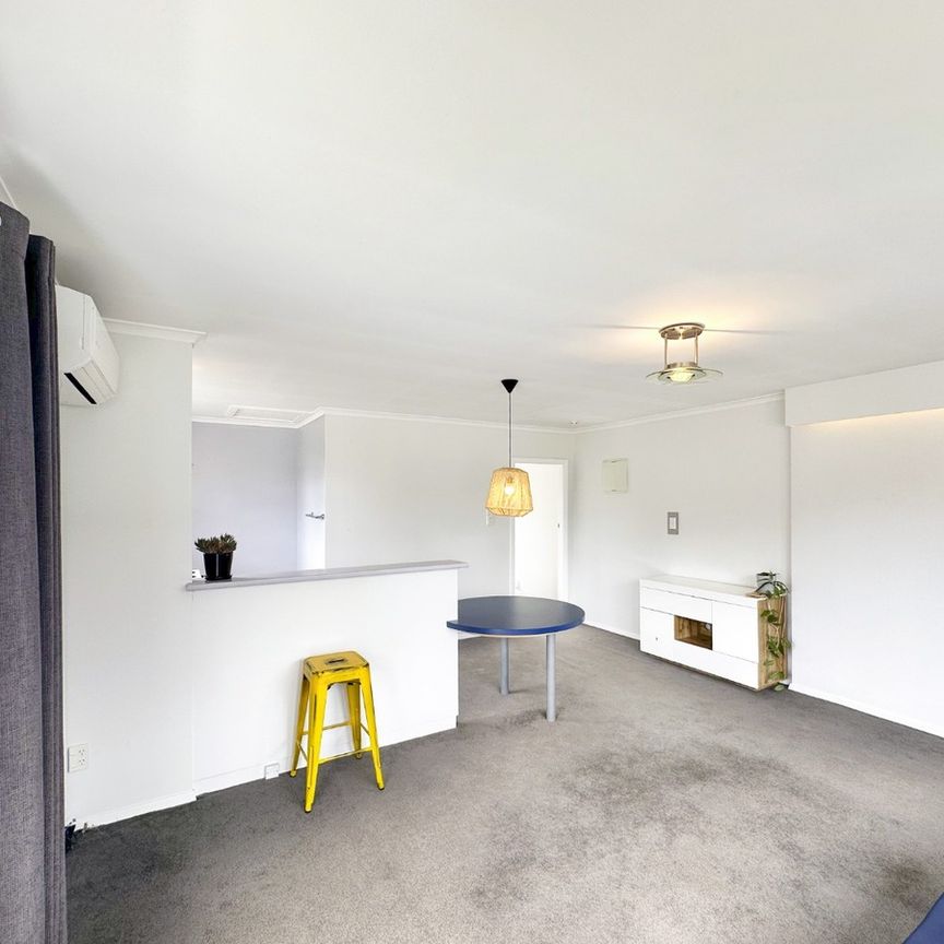 Woburn Apartment - Photo 1