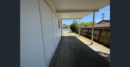 Spacious Family Home on Large Fully Fenced Block - Photo 2