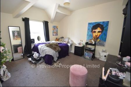 2 Bedroom House Near Leeds Uni - Photo 3