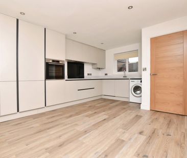 Redwing Avenue, Exmouth, Devon, EX8 - Photo 6