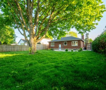 For Lease - 1071 Joan Drive, Burlington, Ontario - Photo 2