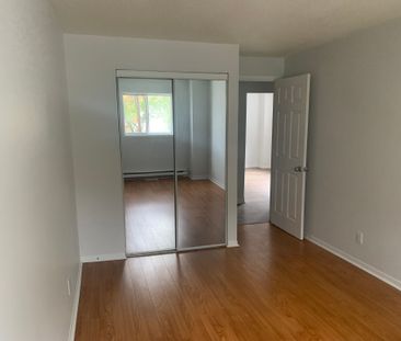 For Lease - 251 Marier Avenue Unit# 251, Vanier and Kingsview Park,... - Photo 5