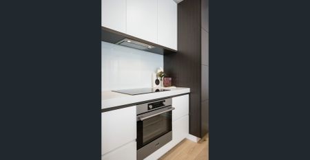 LUXURIOUS 1 BEDROOM APARTMENT! - Photo 3