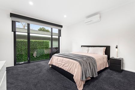 2/24 Trent Ct, Burwood East VIC 3151 - Townhouse For Rent | Domain - Photo 4