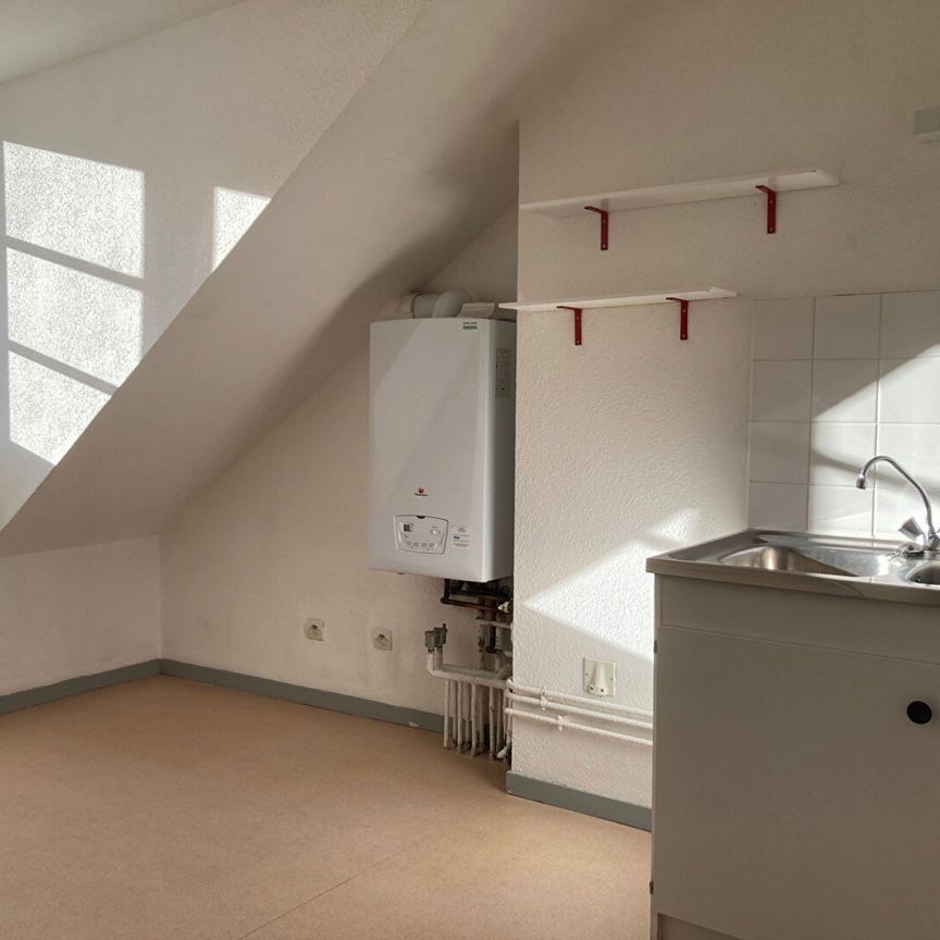 Location Appartement 3 pièces 69m² BESANCON 25000 - Photo 1