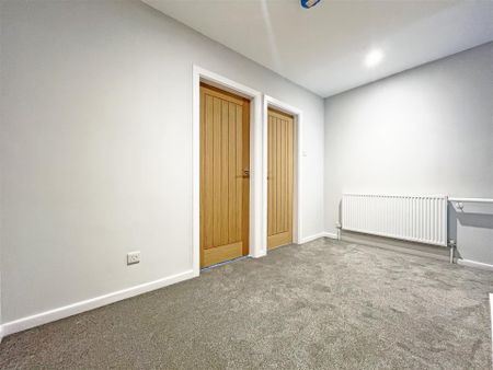 2 bedroom Maisonette to rent - Photo 4