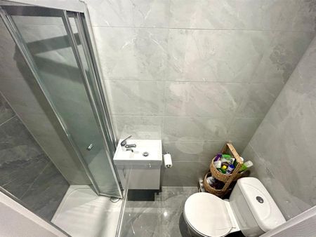 Burgoyne Road, Sunbury-On-Thames TW16, London - Photo 3