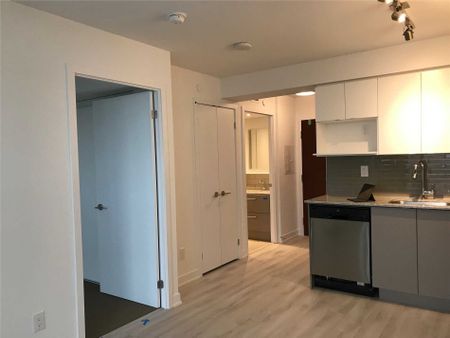 For Lease - 160 Flemington Road Unit# 909, Toronto, Ontario - Photo 4