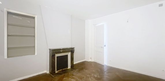 Appartement à louer - REIMS- RUE RUINART DE BRIMONT - Photo 2