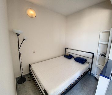 À Ixelles, grand studio de 55m2 en location 750 € par mois - Foto 3