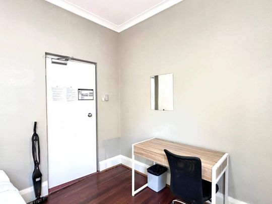 Haymarket - Prime Sydney Location - Cnr George St and Central Station - Photo 1