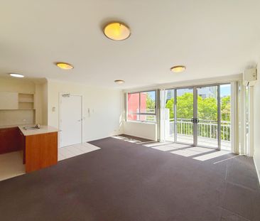 $800 per week - Photo 1