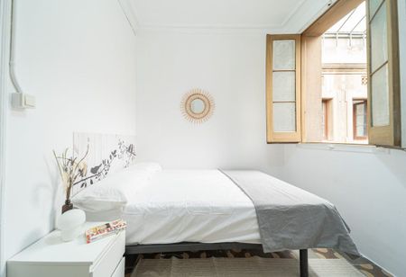 Carrer de Santa Anna, Barcelona, Catalonia 08002 - Photo 3