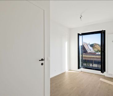 Instapklaar 2-slaapkamerappartement met carport - Foto 4