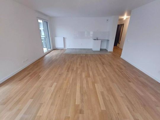 location Appartement T3 DE 75.5m² À COURBEVOIE - Photo 1