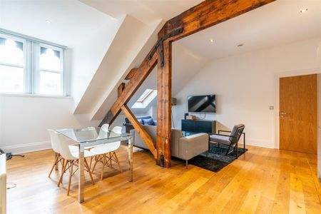 3 bed apartment to rent in Grainger Street, City Centre, NE1 - Photo 3