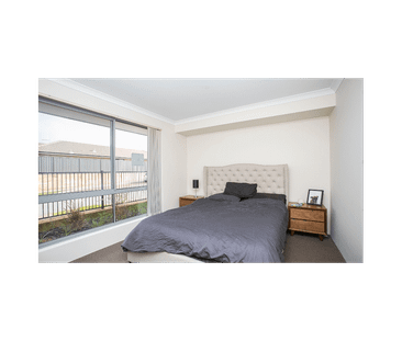 LOW MAINTENANCE FAMILY HOME - Photo 4