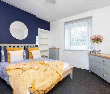 3 bedroom flat to rent - Photo 6