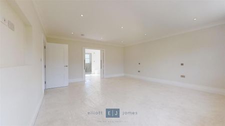 6 bedroom detached house to rent - Photo 5