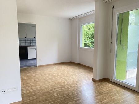 Environnement familial et verdoyant - Photo 2