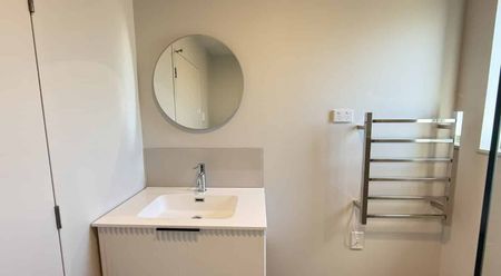 BRAND NEW! 2-bedroom 1.5-bathroom townhouse in Mangere East. - Photo 4