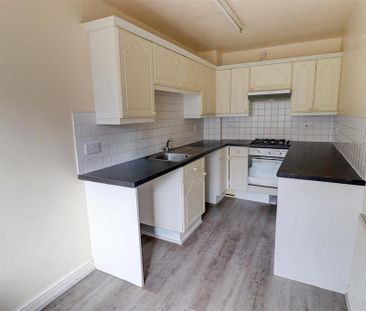 2 bedroom terraced house to rent - Photo 2