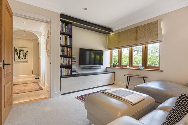 4 bedroom detached house to rent - Photo 1