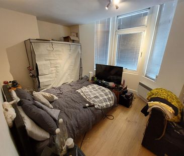 Colum Road Cardiff - Photo 3