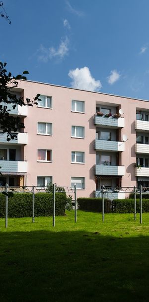 4-Zimmer-Familienwohnung mit Balkon im dritten Obergeschoss - Foto 1