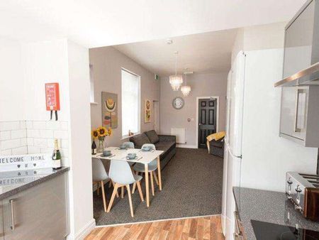 Liverpool Road Room 6 - Photo 2