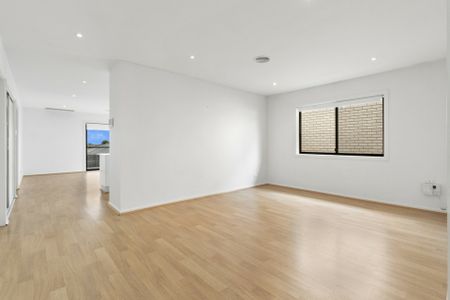 Modern Living - Photo 2