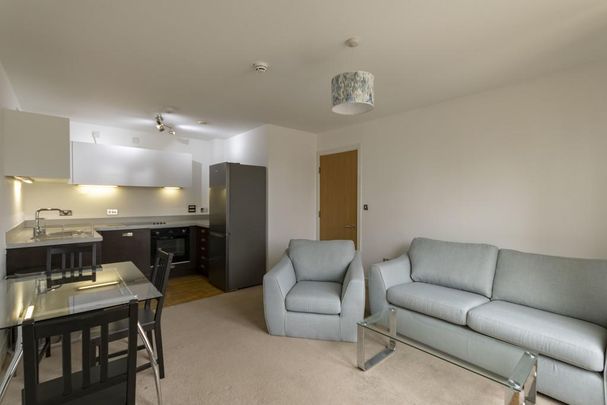 2 bedroom penthouse to rent - Photo 1