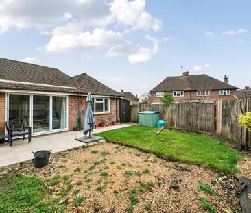 2 bedroom semi-detached bungalow to rent - Photo 6