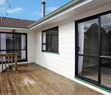 Property Management97 Athena Dr, Totara Vale - House for Rent - Photo 4