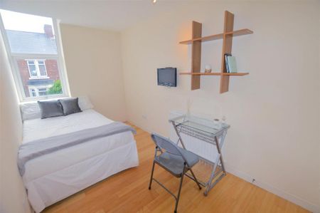 6 bedroom terraced house to rent - Photo 2